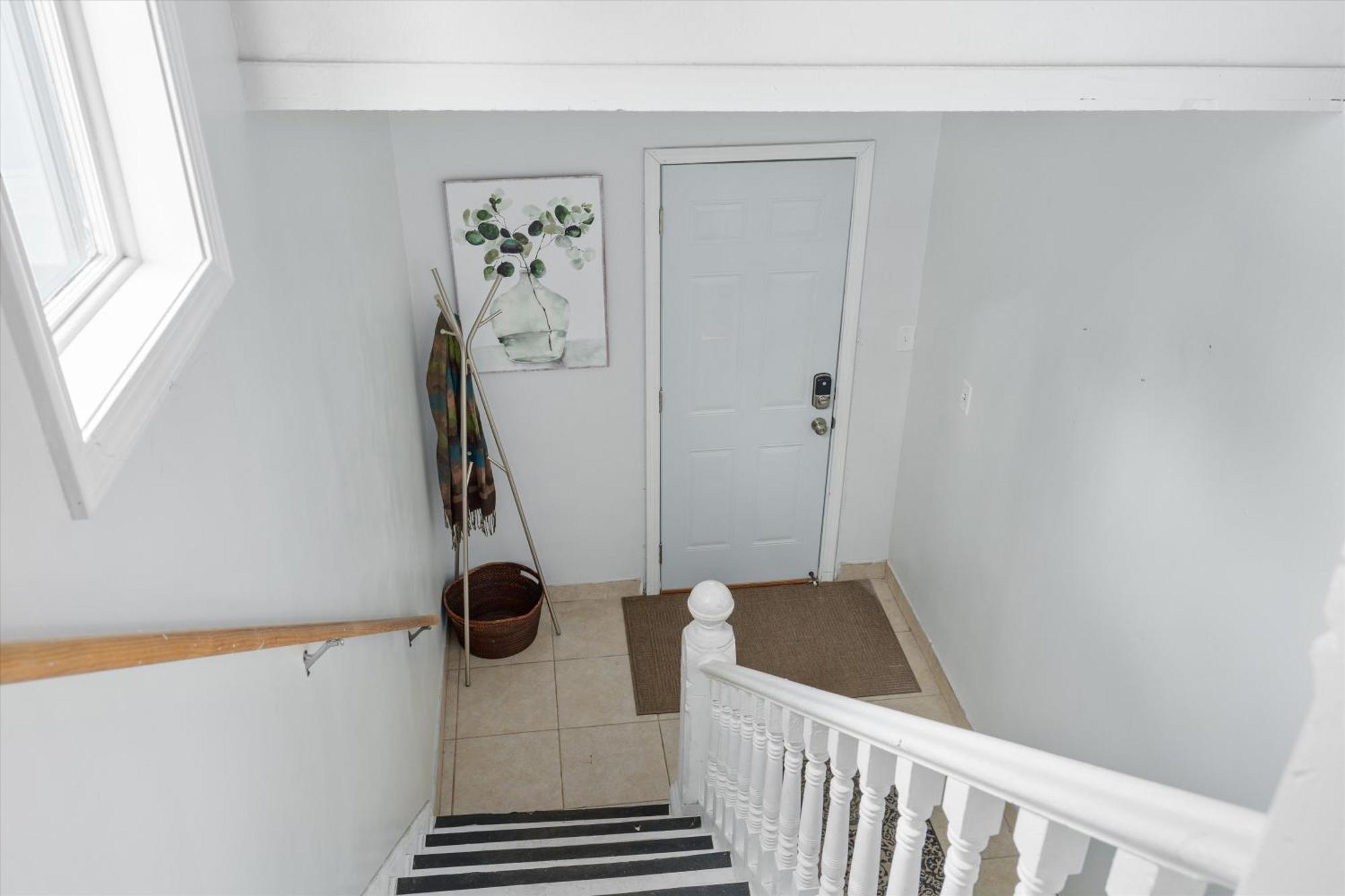 Tulip House - Quiet Home 10 Minutes From Downtown مينيابولس، مينيسوتا المظهر الخارجي الصورة