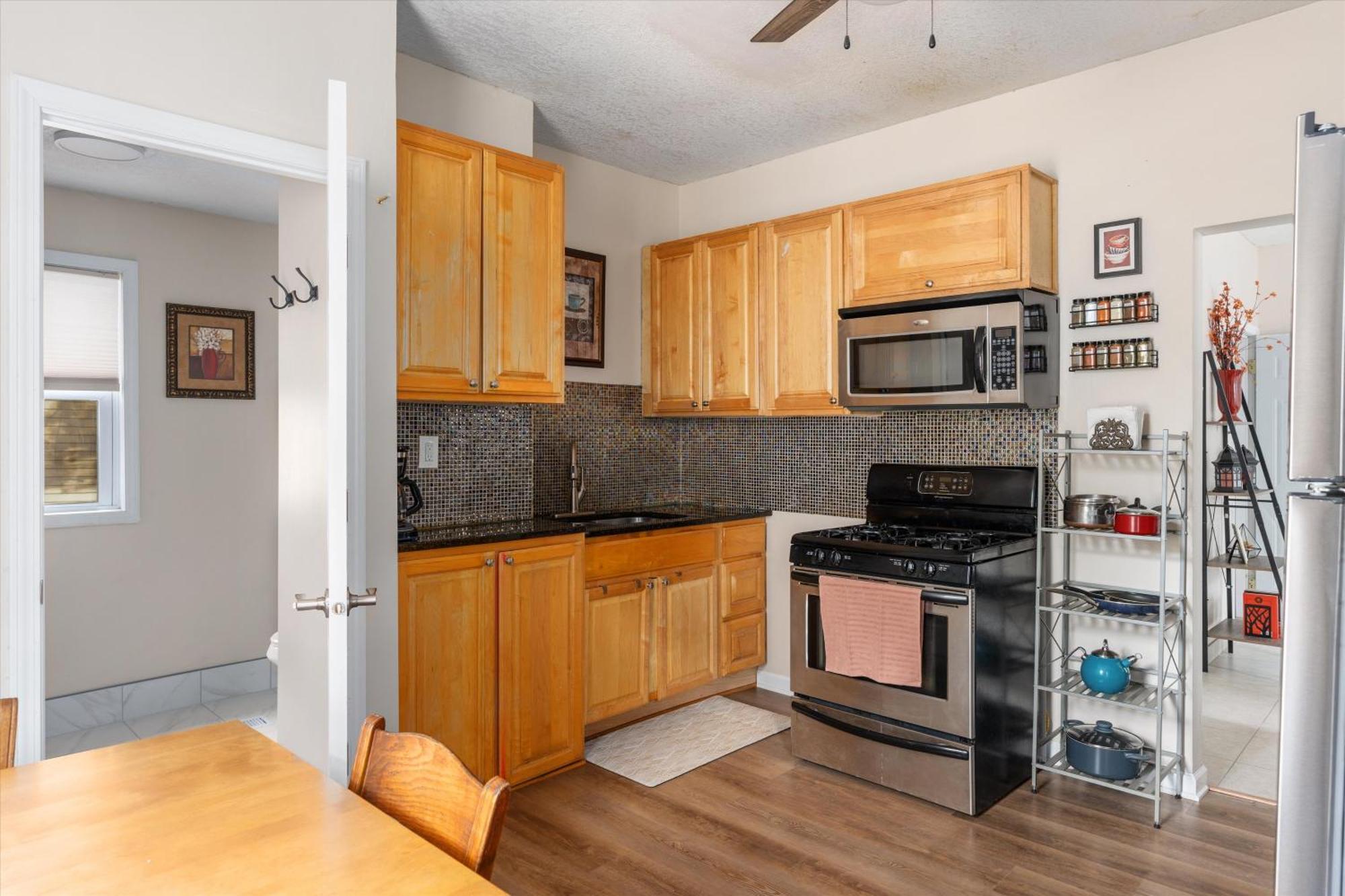 Tulip House - Quiet Home 10 Minutes From Downtown مينيابولس، مينيسوتا المظهر الخارجي الصورة