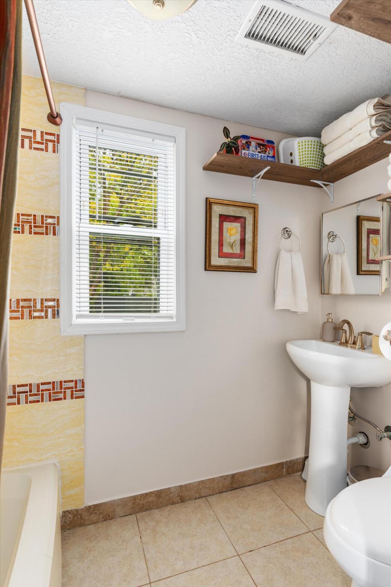 Tulip House - Quiet Home 10 Minutes From Downtown مينيابولس، مينيسوتا المظهر الخارجي الصورة